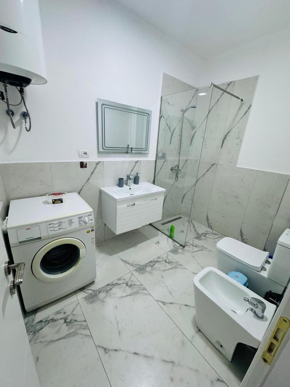 Apartamente Tirana Kültér fotó